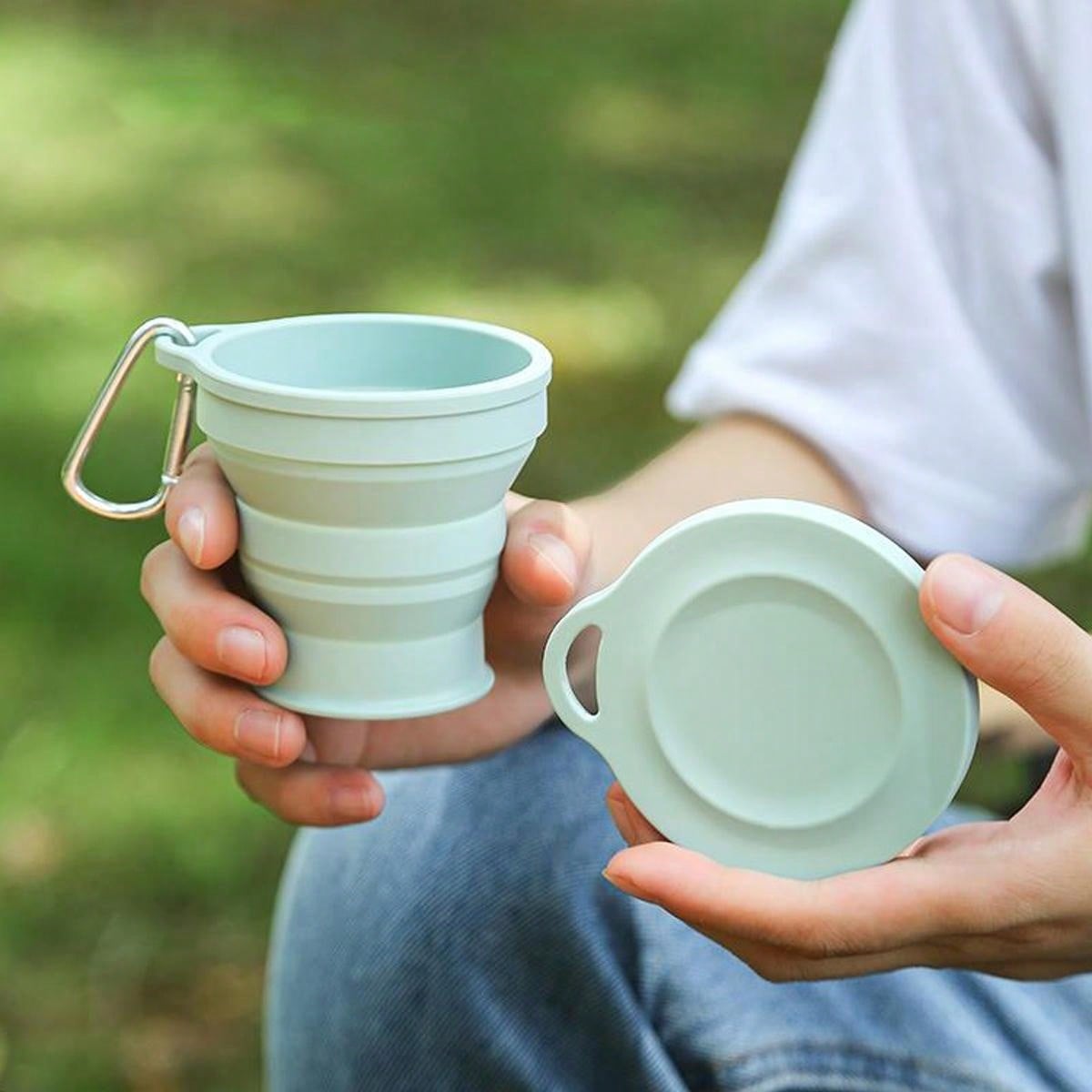 Leeseph シリコン製折りたたみトラベルカップ、折りたた - Collapsible Water Bottle のレビューと価格